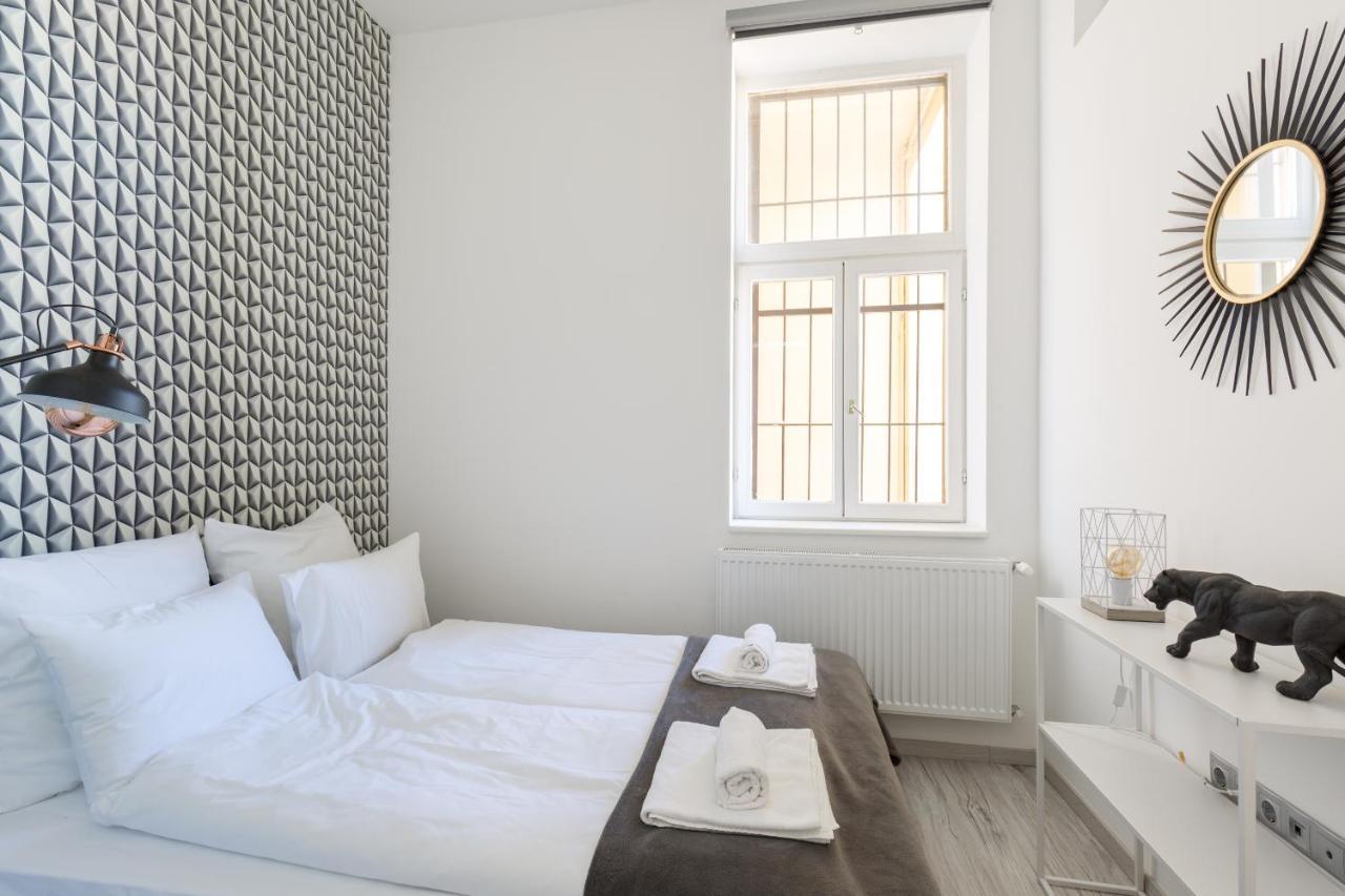 Designer Apartment On The Budapest Broadway With 2Br And Ac Exterior foto